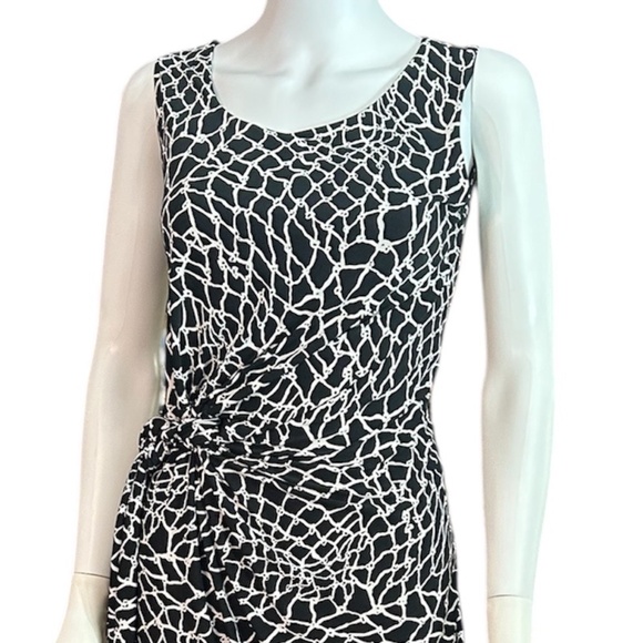 NWT BCBG  MAXAZRIA black dress - size Large - Picture 3 of 6